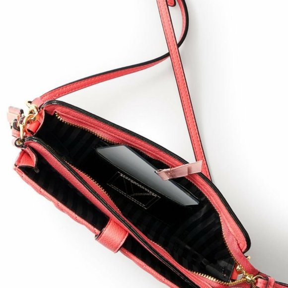Victoria’s Secret The Victoria Convertible Crossbody NWT - Picture 3 of 4